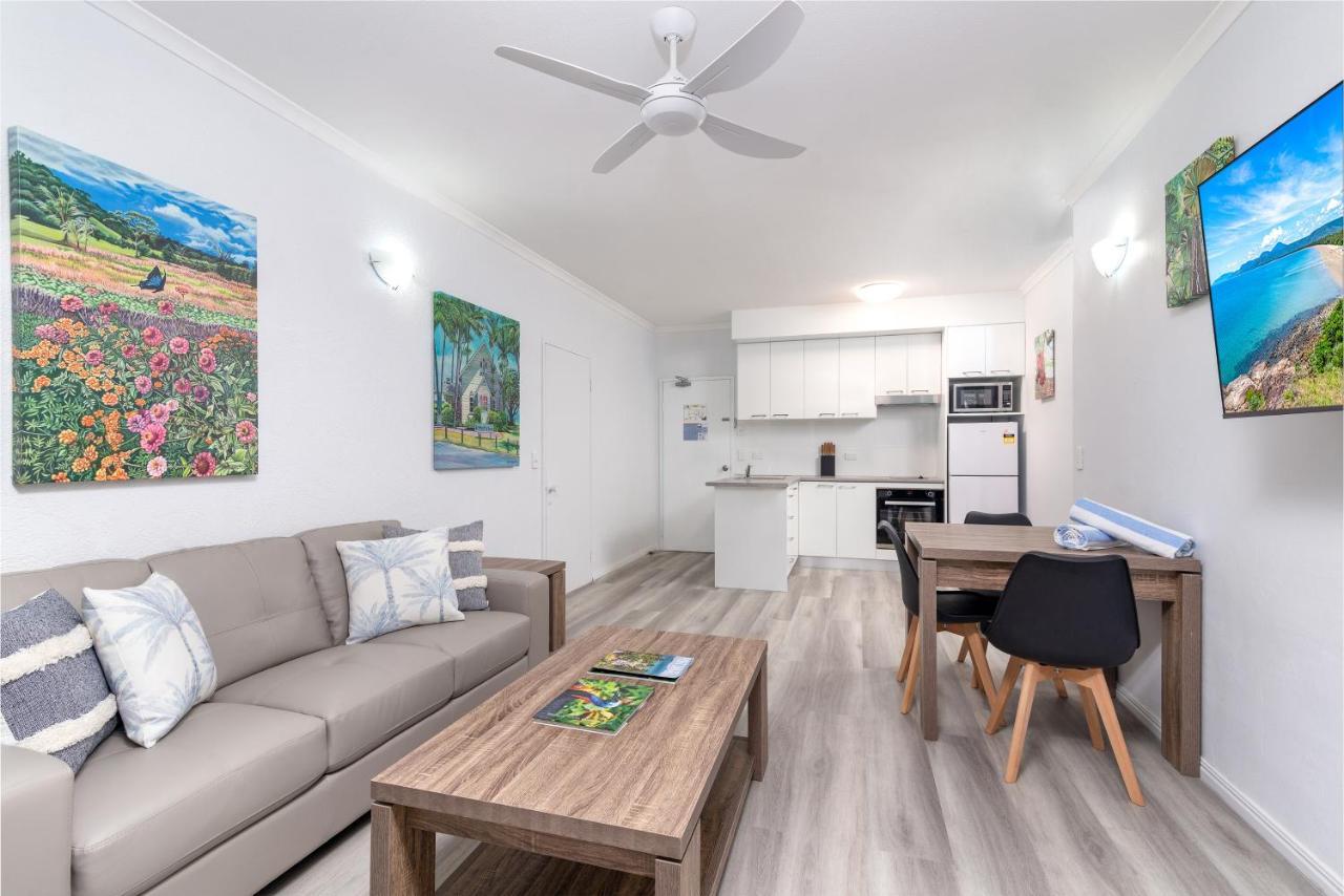 Seascape Holidays - Coral Apartments 포트 더글라스 외부 사진